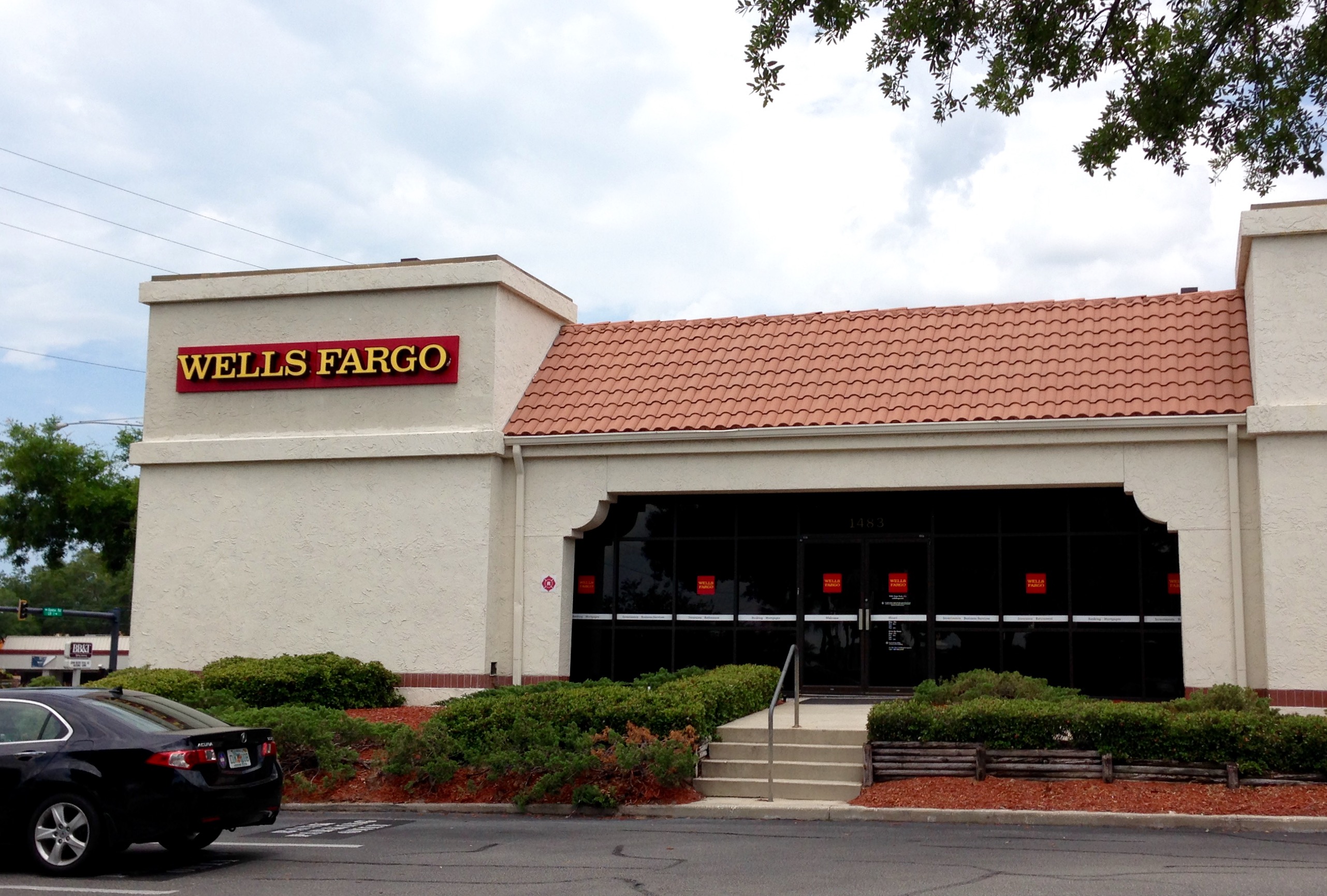 Wells Fargo Bank 01