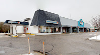 Bank of America (with Drive-thru ATM) 01