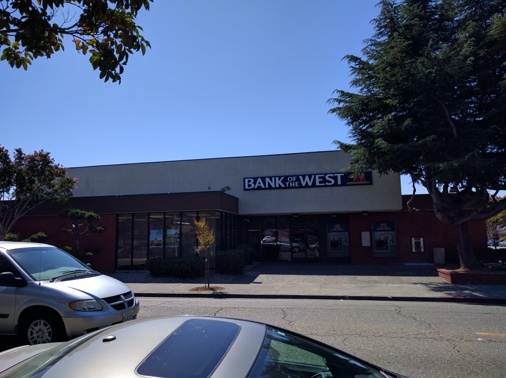 Bank of the West 01