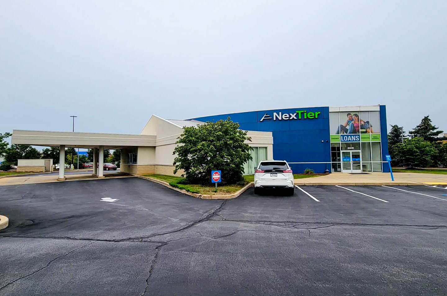 NexTier Bank - Cranberry Office 01