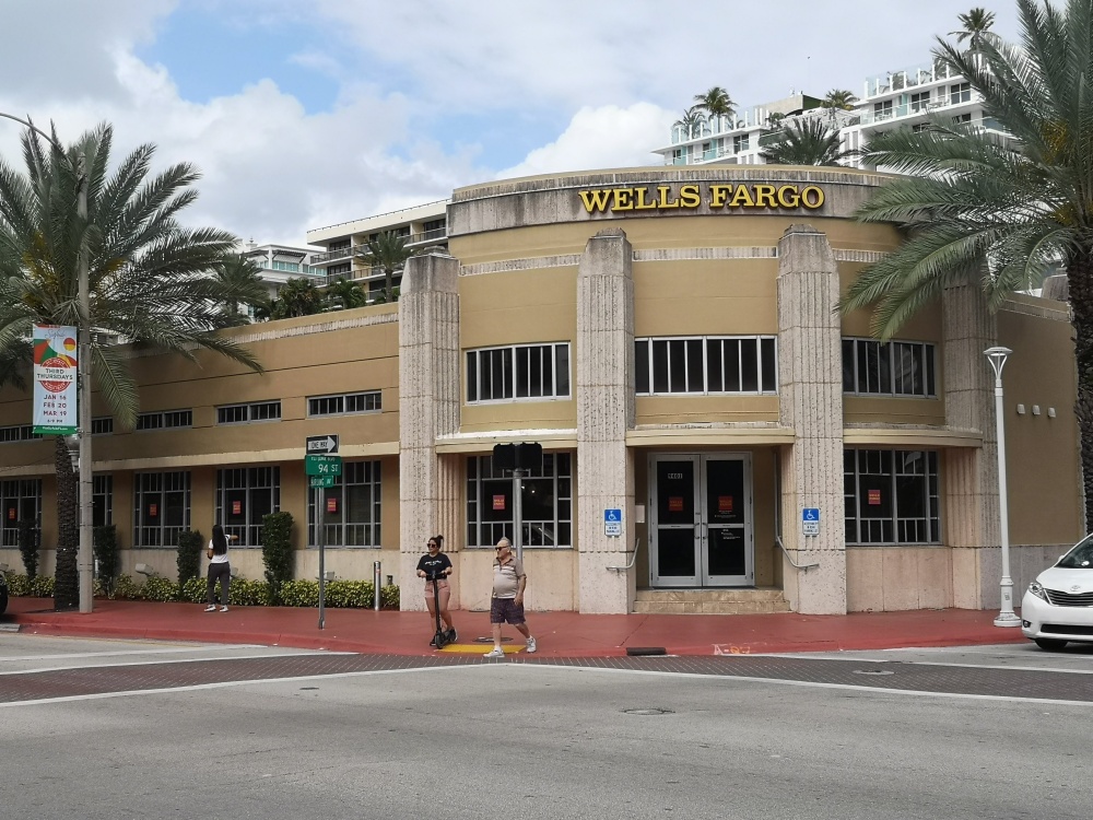 Wells Fargo Bank 01