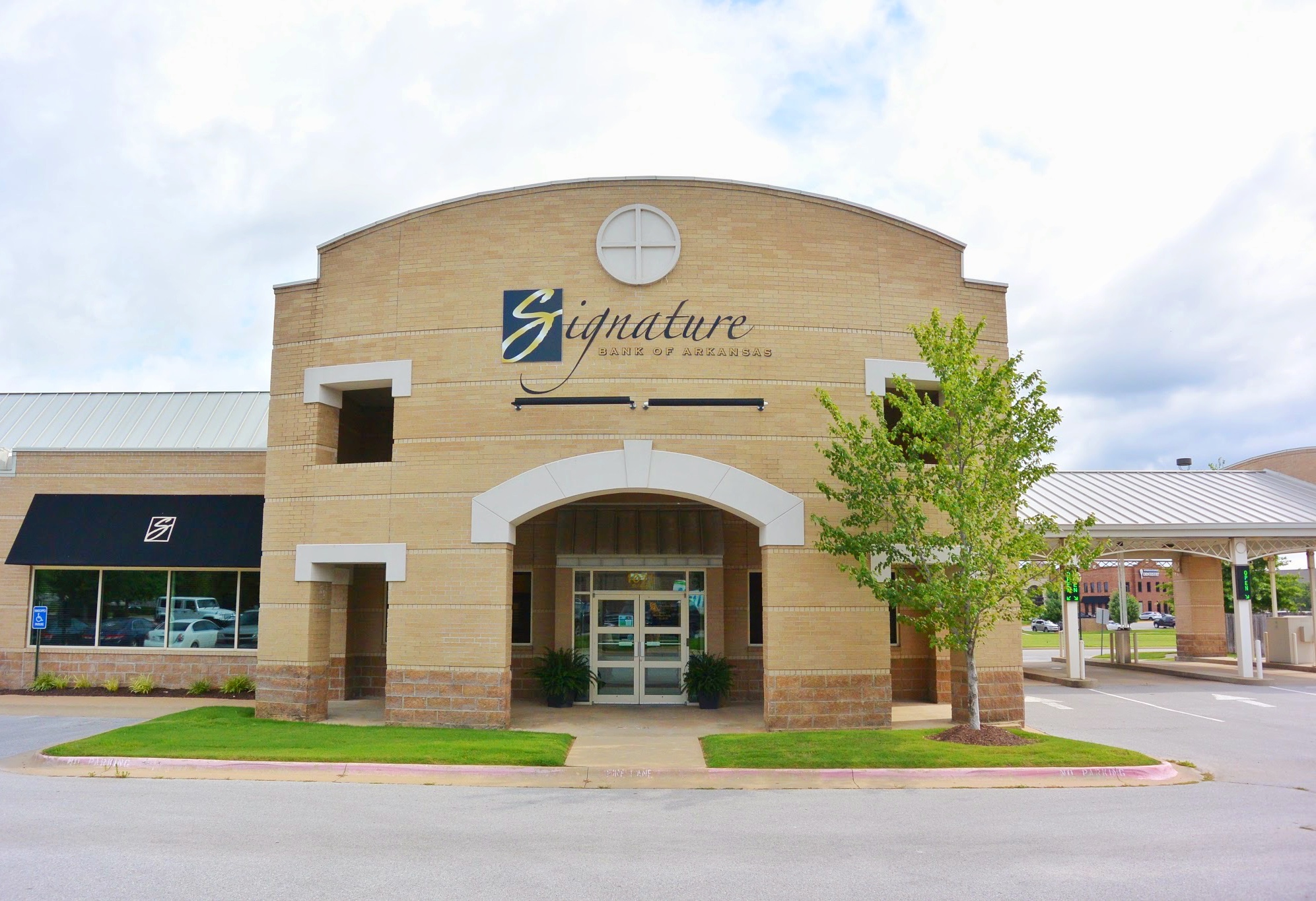 Signature Bank of Arkansas 01