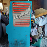 Herman's Pawn Shop 04