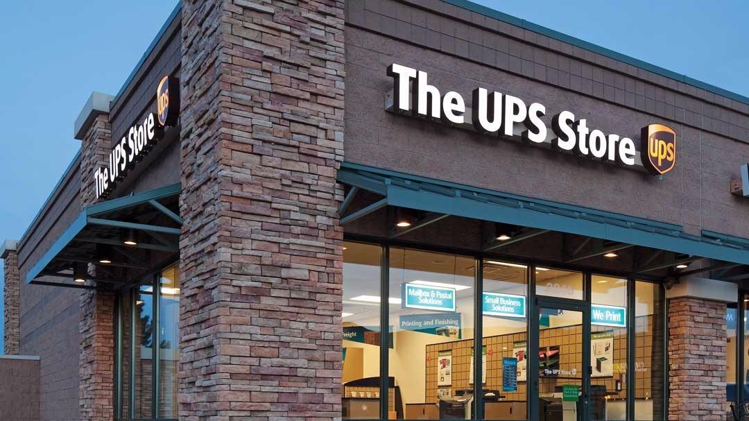 The UPS Store 01