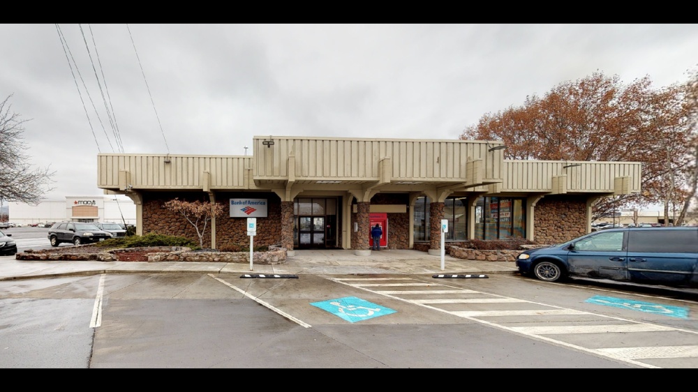 Bank of America (with Drive-thru ATM) 01