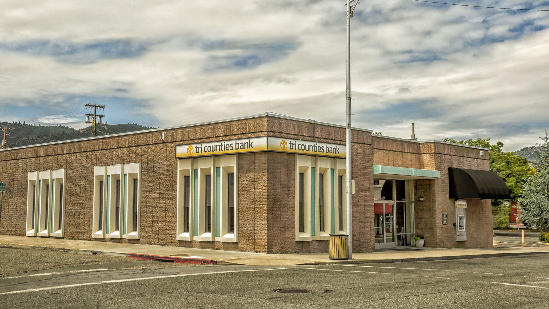 Tri Counties Bank 01