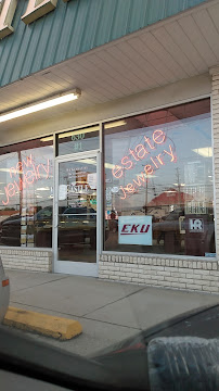 The Castle Jewelry and Pawn of Richmond 01