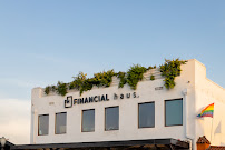 Financial Haus 03