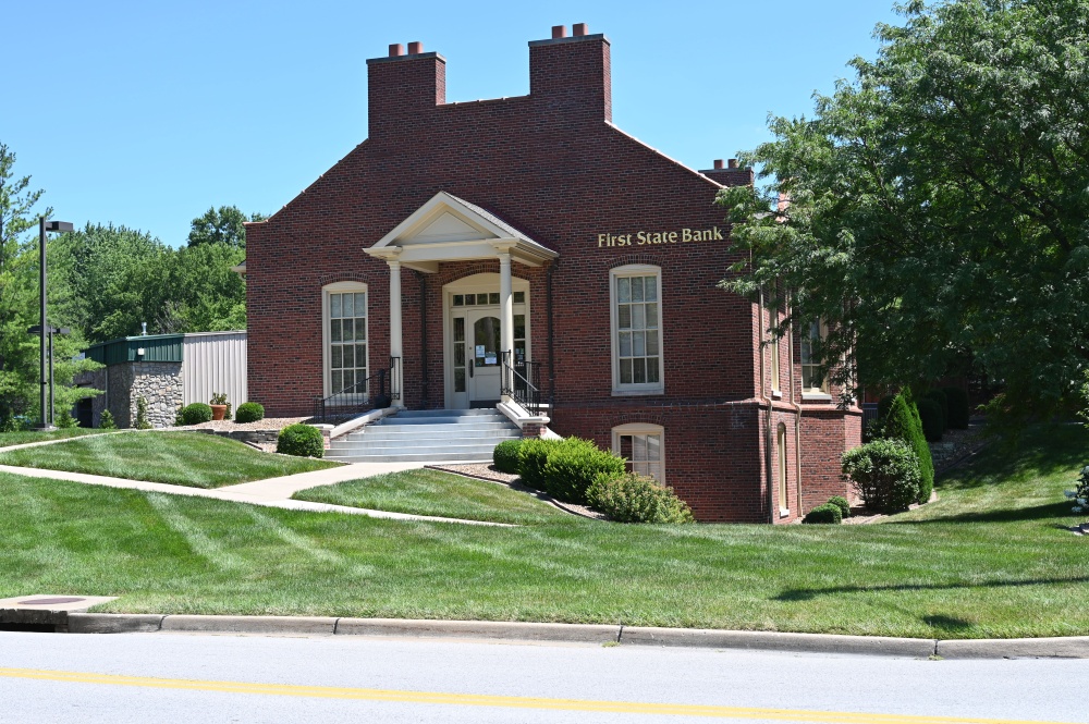 First State Bank of St Charles 01