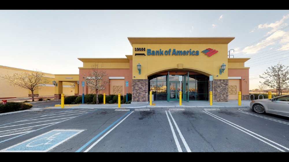 Bank of America (with Drive-thru ATM) 01
