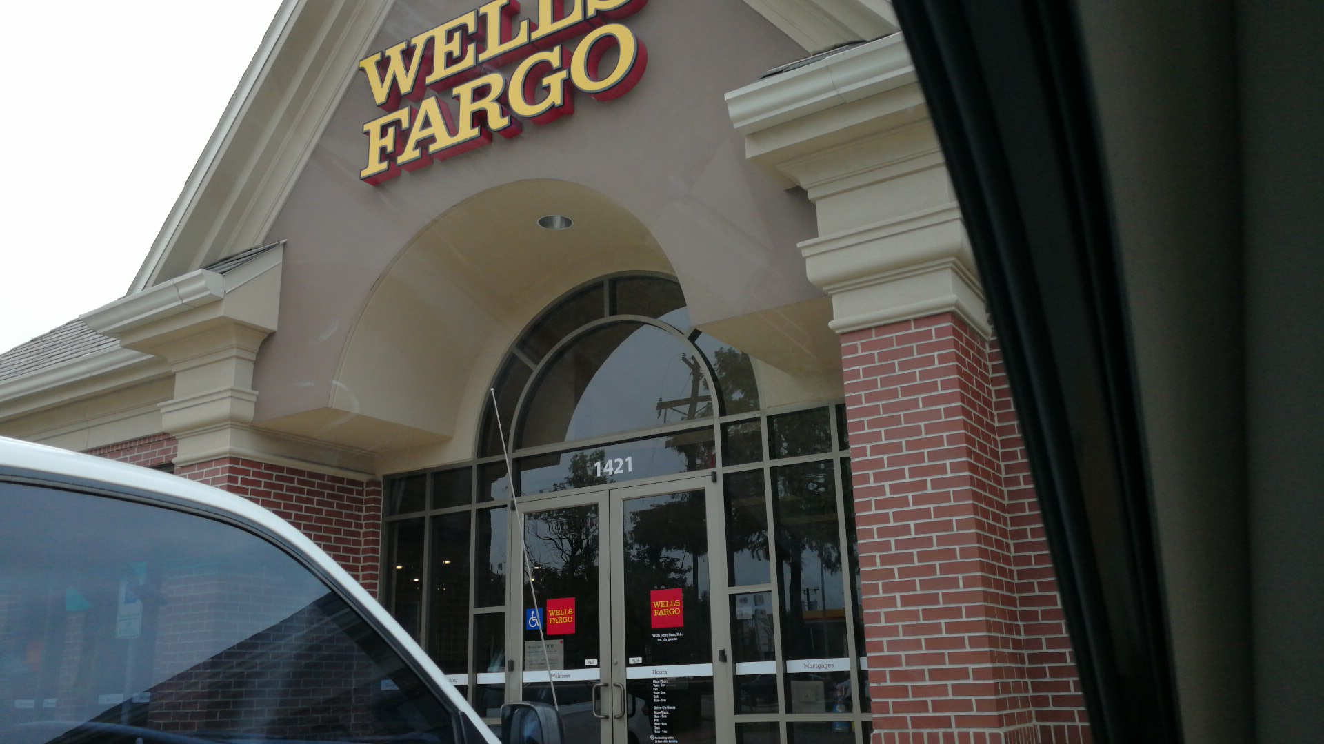 Wells Fargo Bank 01