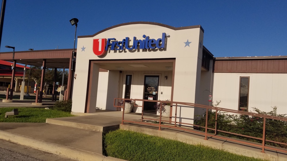 First United Bank - Seguin West 01