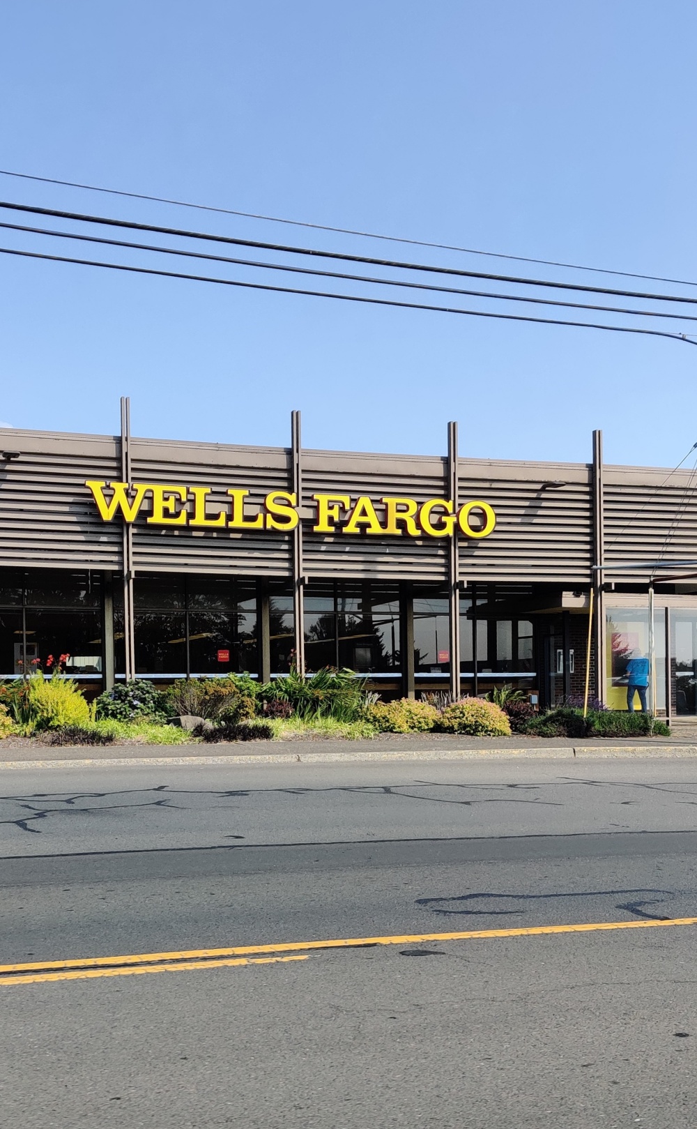 Wells Fargo Bank 01