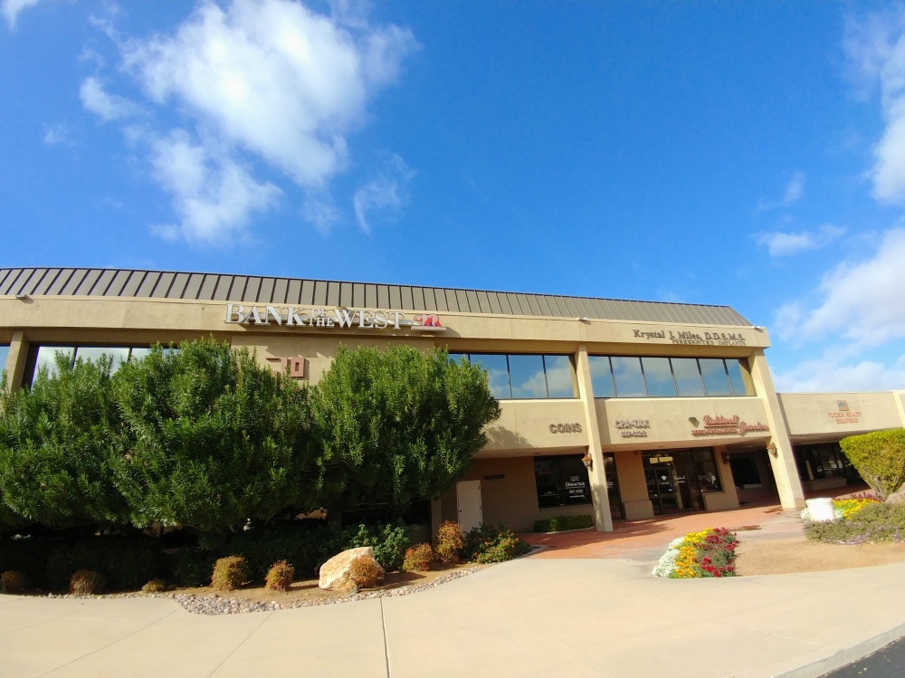 Bank of the West 01
