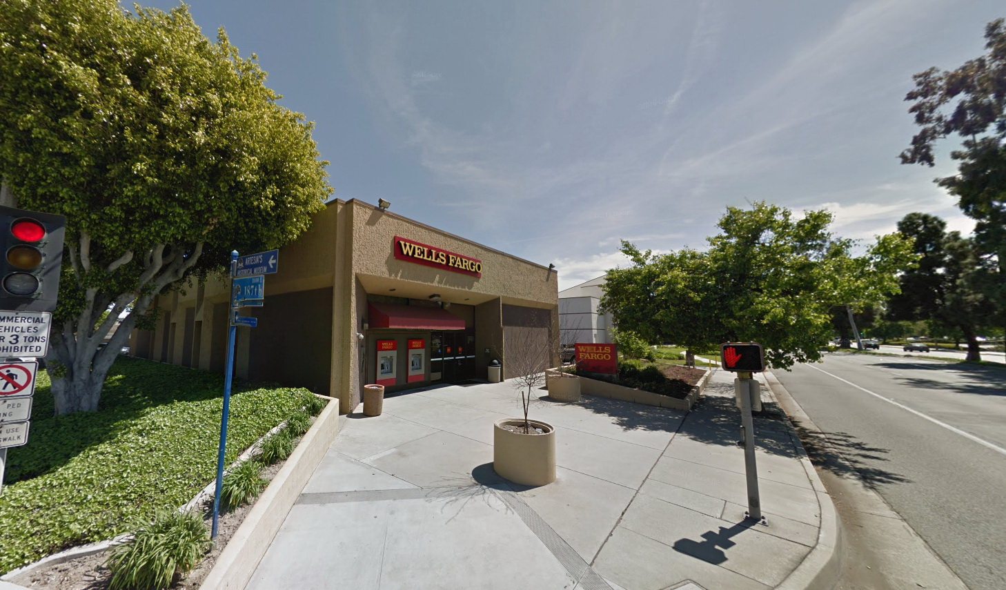 Wells Fargo Bank 01