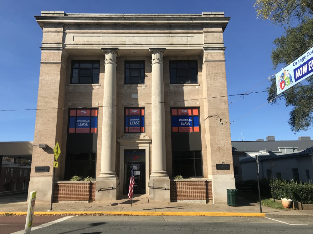 Bank of America (with Drive-thru services) 01