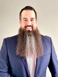 A Bearded Mortgage Broker Lender - Peter Mullinax 01
