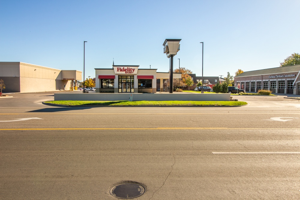 Fidelity Bank - Woodlawn 01