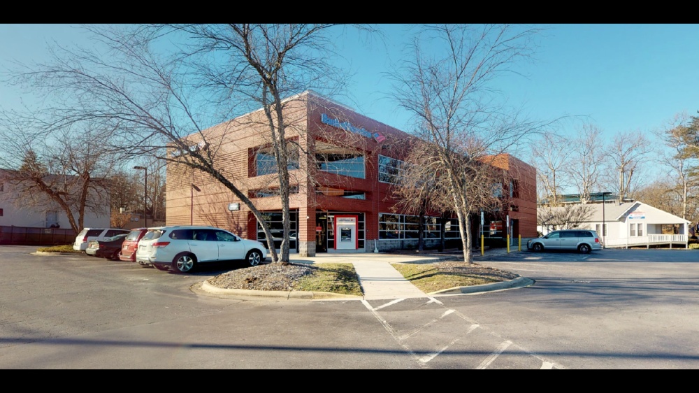 Bank of America (with Drive-thru services) 01