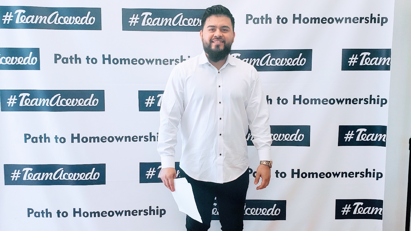 Victor Acevedo - Branch Manager 01