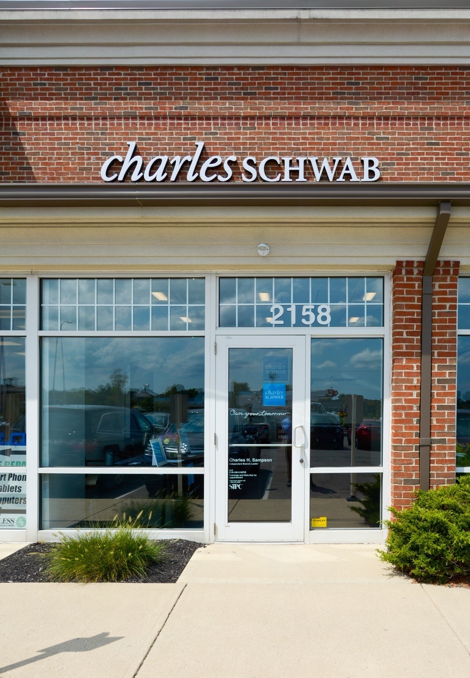 Charles Schwab 01