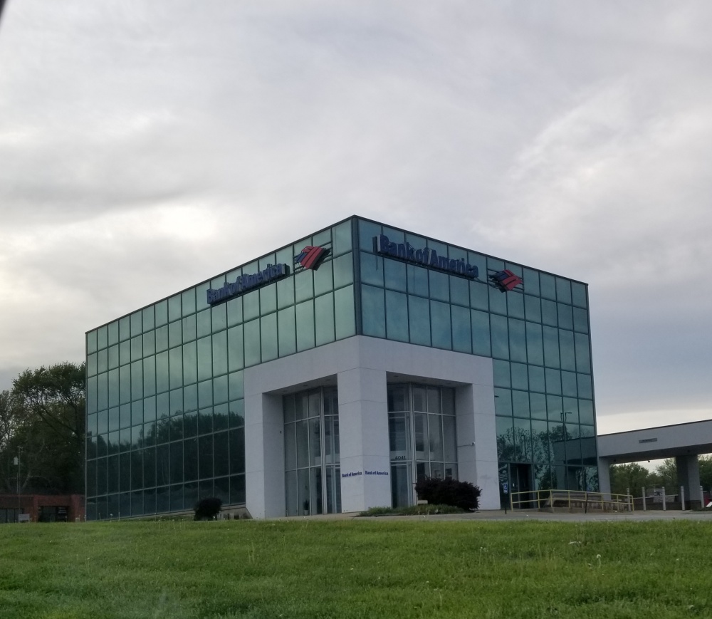 Bank of America (with Drive-thru ATM) 01