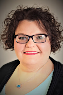 Kristin M Smith /FAIRWAY INDEPENDENT MORTGAGE CORPORATION SAR&DE UNDERWRITER and LOAN OFFICER 04