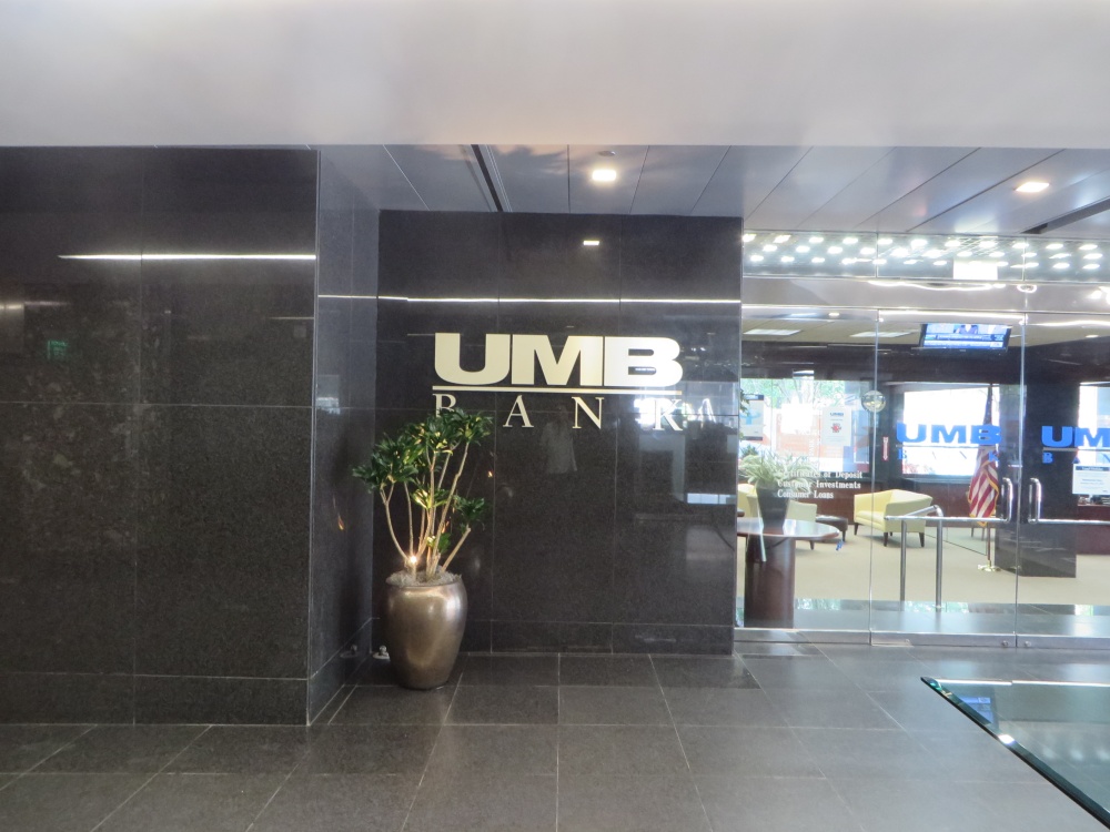 UMB Bank 01