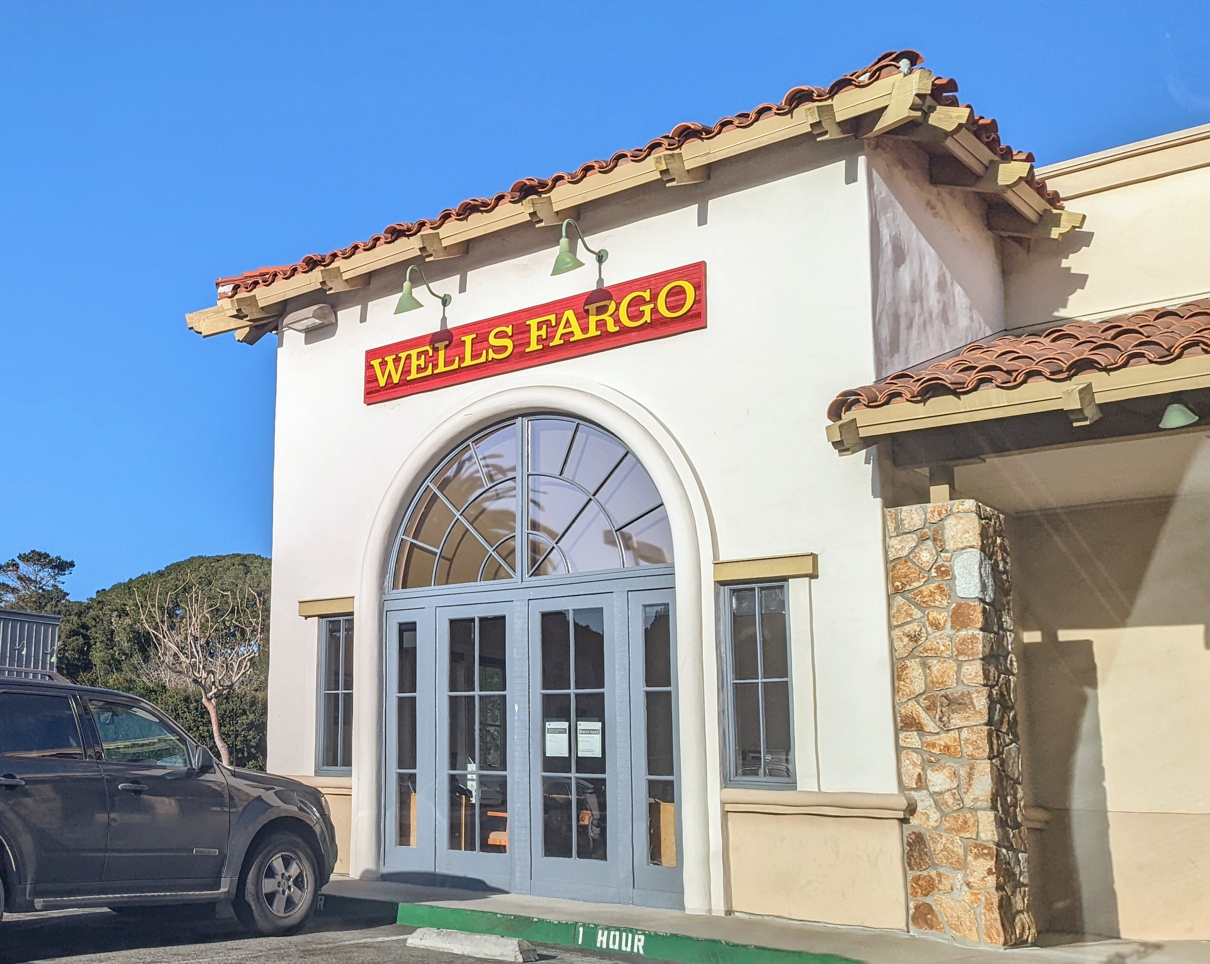 Wells Fargo Bank 01