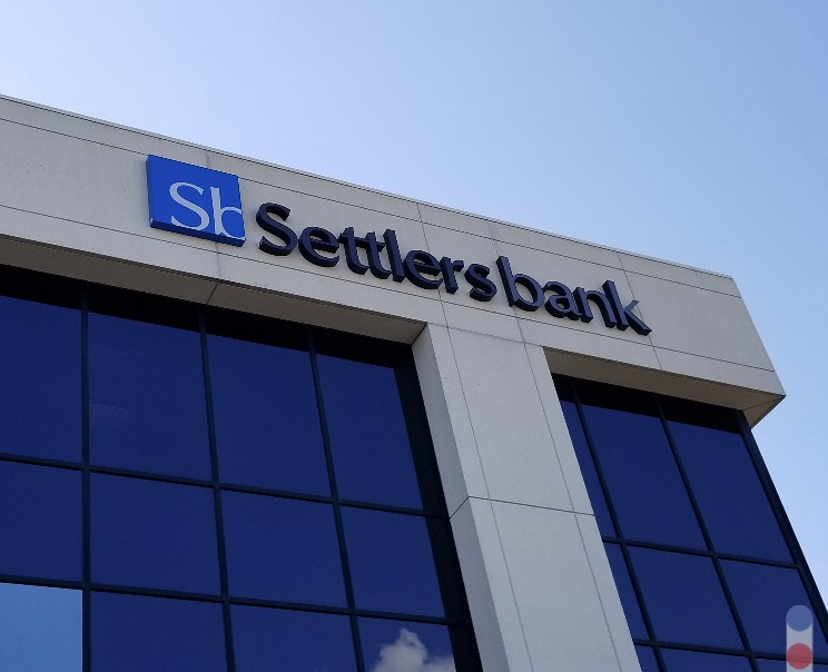 Settlers bank 01