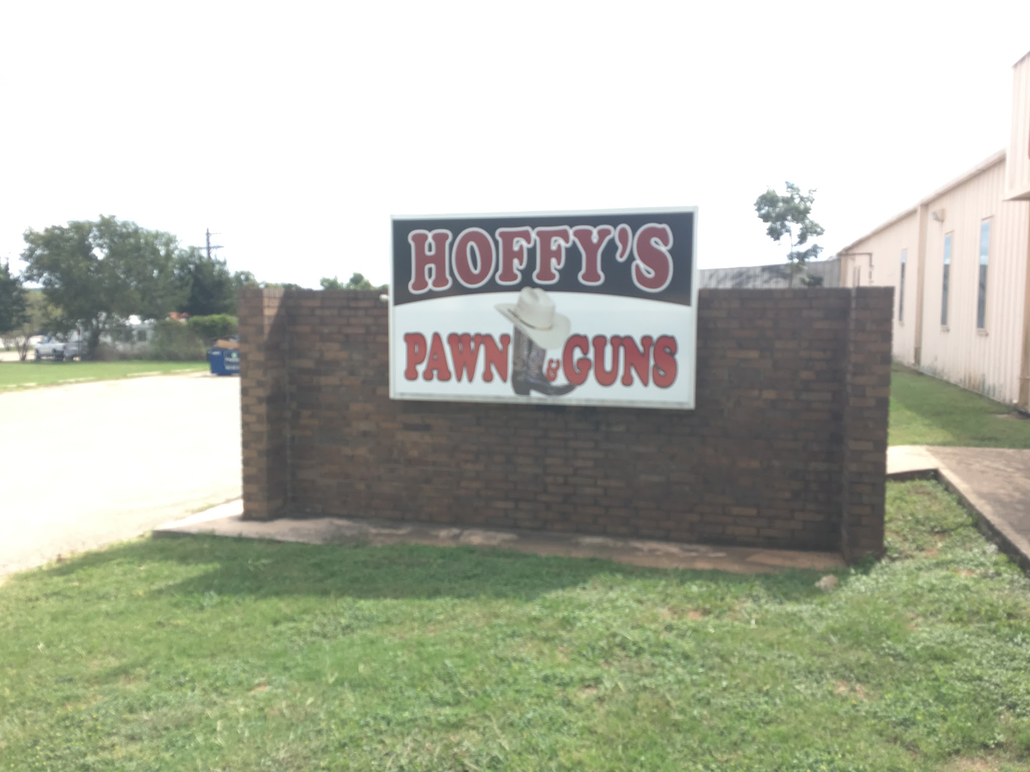 Hoffy's Pawn & Guns 01