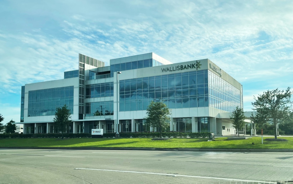 Wallis Bank 01