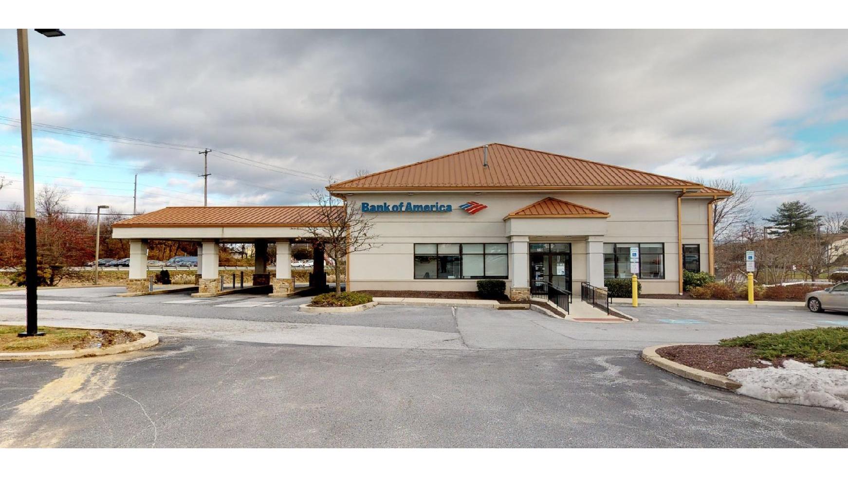 Bank of America (with Drive-thru ATM) 01