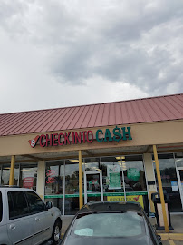 Check Into Cash 01