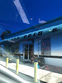Larry's Pawn Shop 03