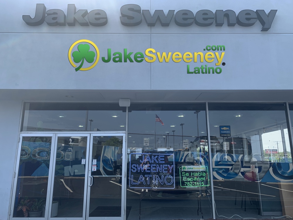 Jake Sweeney Latino 01