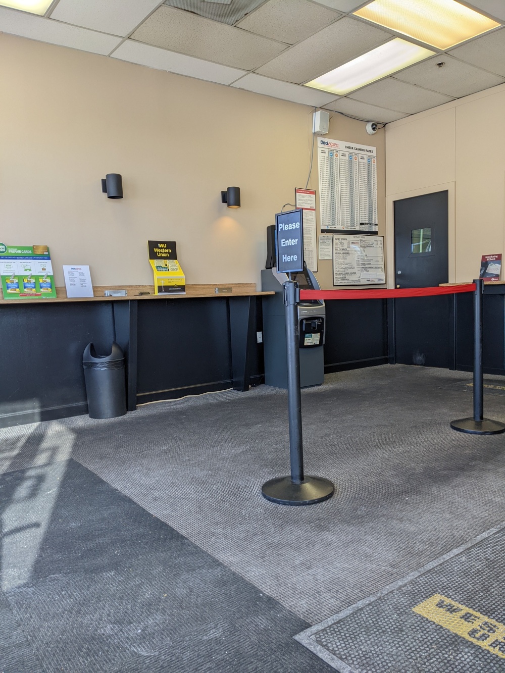Vernon Hills Checkexpress Currency Exchange 01