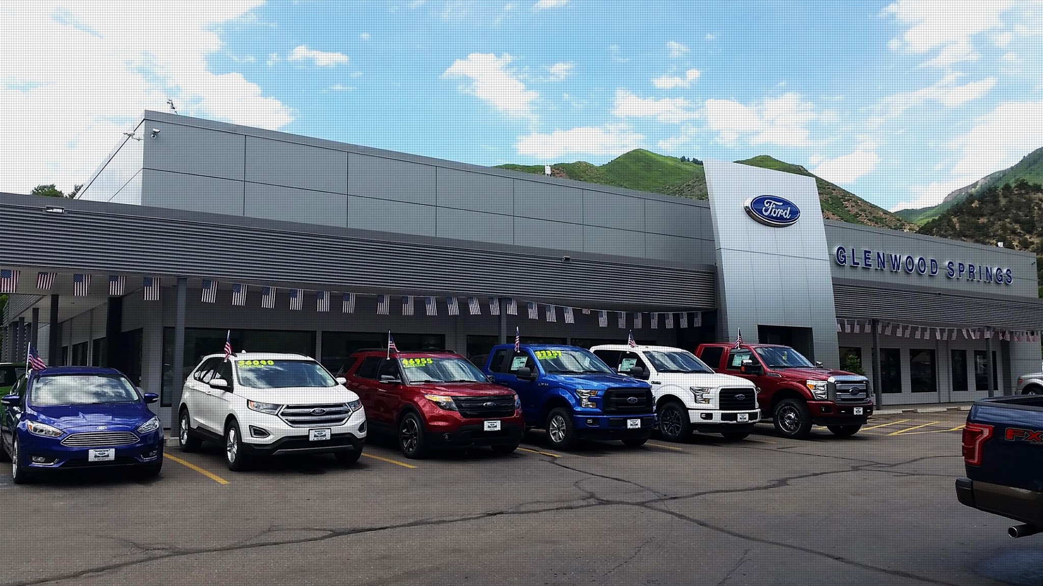 Glenwood Springs Ford Dealership 01