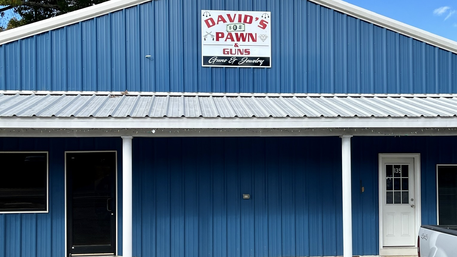 David's Pawn & Guns 01