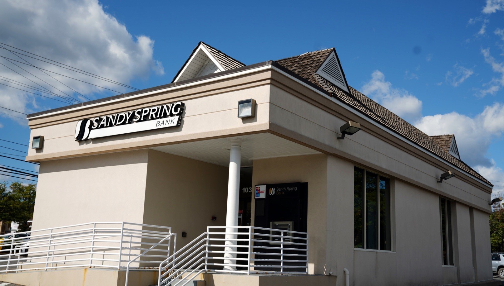 Sandy Spring Bank 01