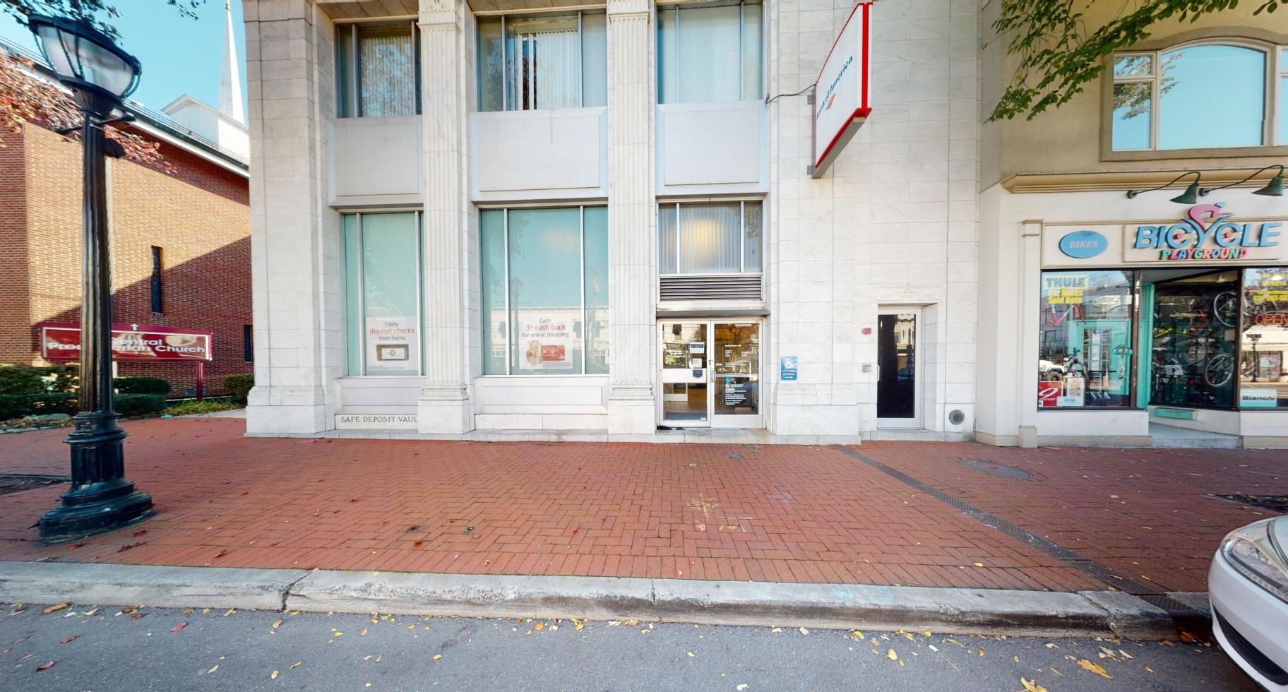 Bank of America (with Drive-thru ATM) 01