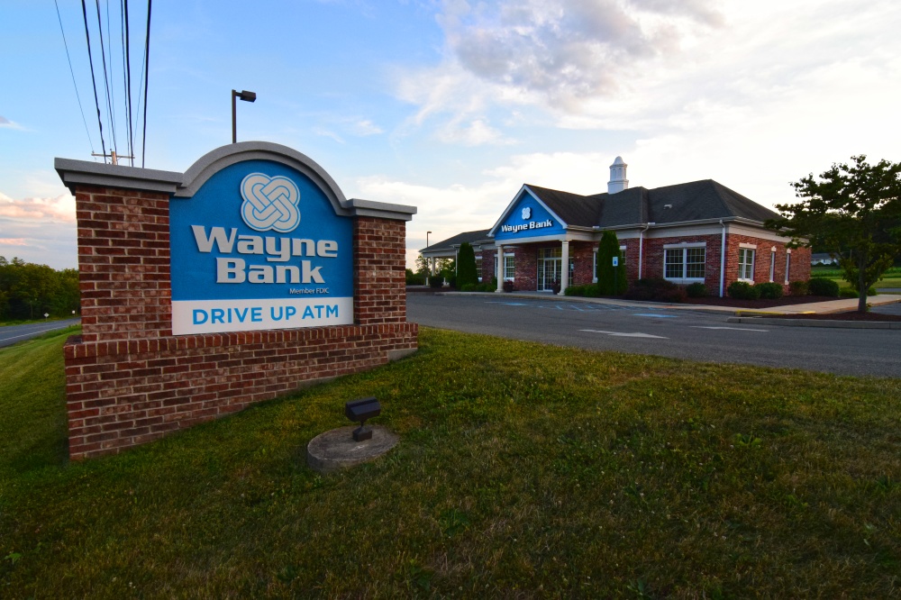 Wayne Bank 01