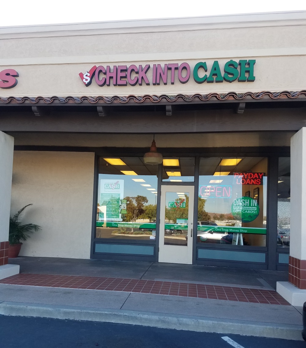 Check Into Cash 01