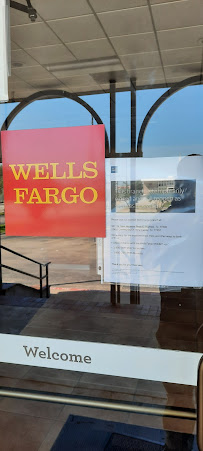 Wells Fargo Drive-Up Bank 01