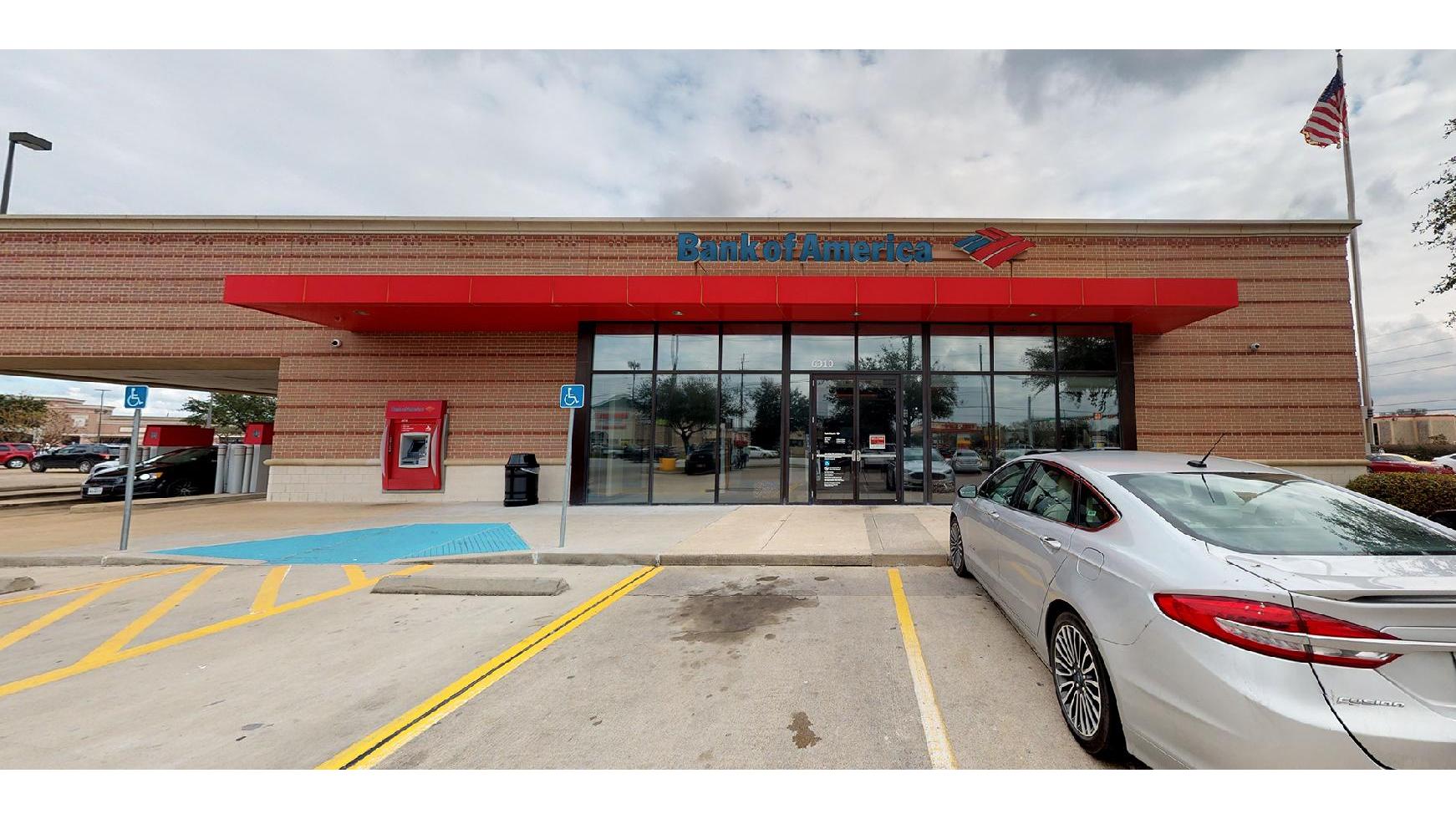 Bank of America (with Drive-thru ATM) 01