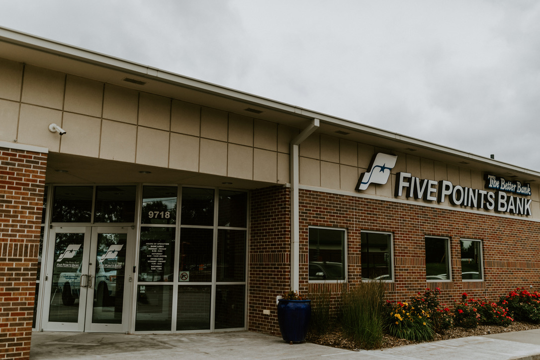 Five Points Bank 01