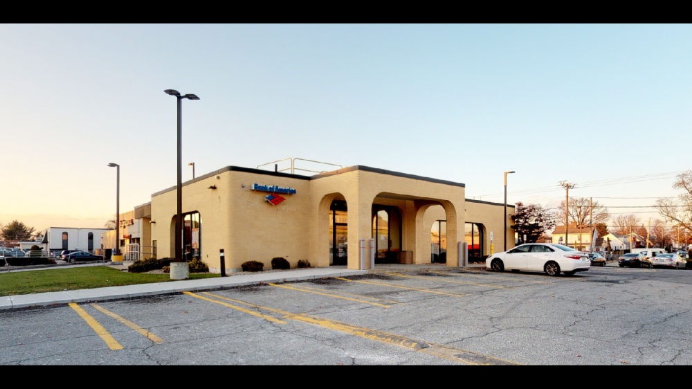 Bank of America (with Drive-thru ATM) 01