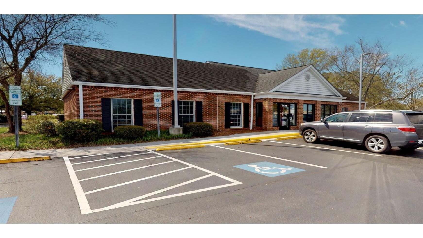 Bank of America (with Drive-thru services) 01