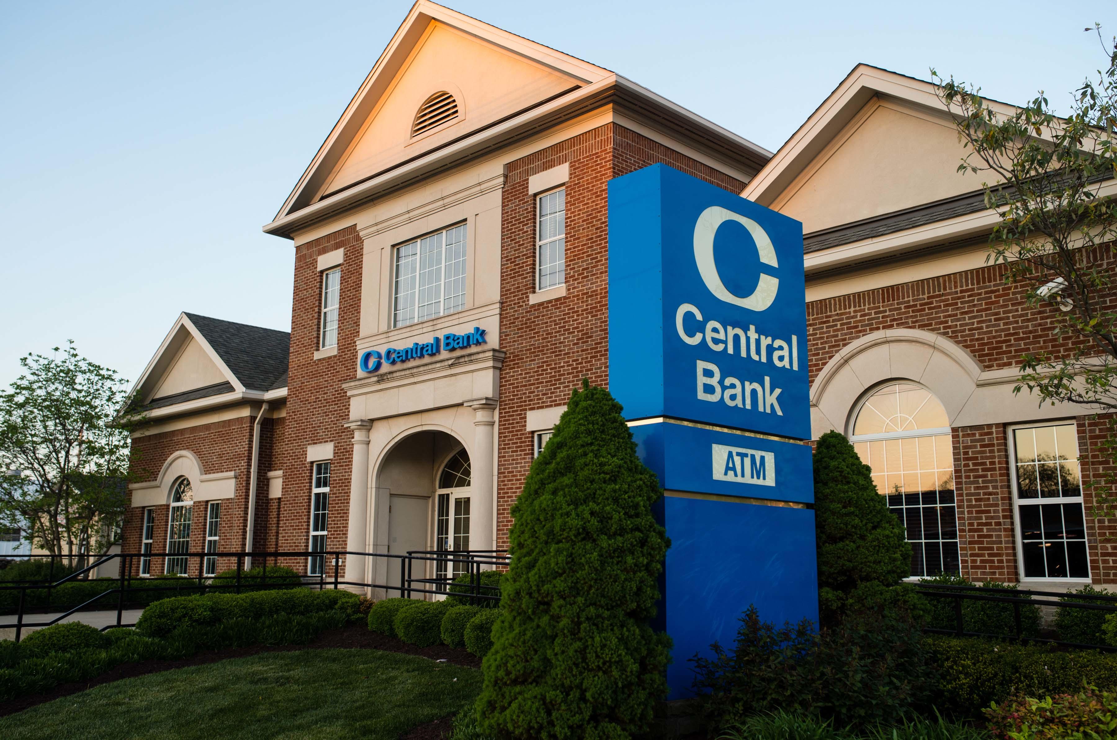 Central Bank & Trust Co. 01