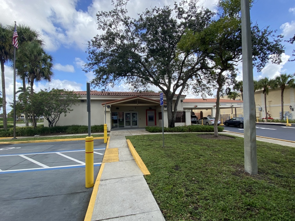 Bank of America (with Drive-thru ATM) 01